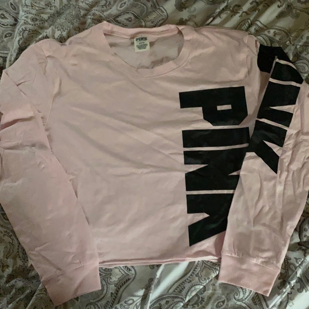 VS Pink long sleeve crop top